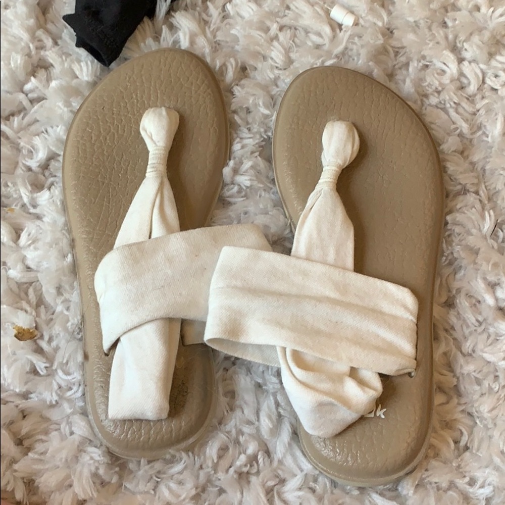 Sling sanuks